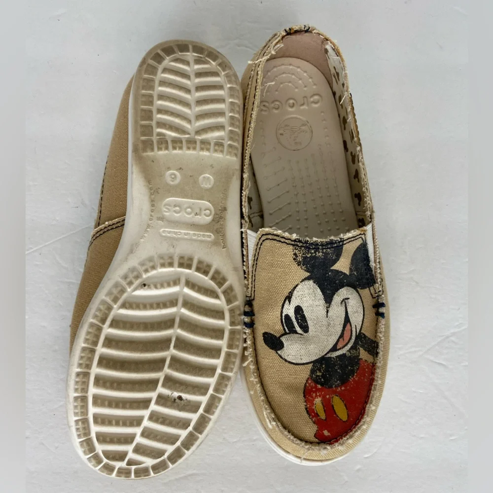 Crocs‎ Disney Mickey Mouse Women's Loafers Size 6 W Cream Comfort Flat Slip On